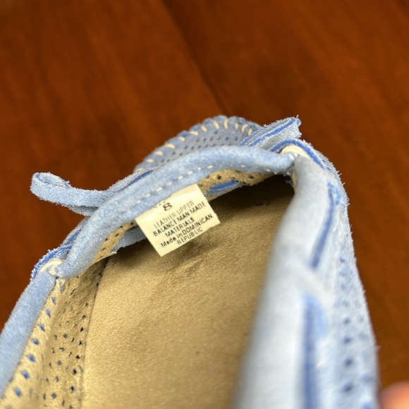 MINNETONKA Lisa Perfed moccasin loafer - Picture 8 of 8